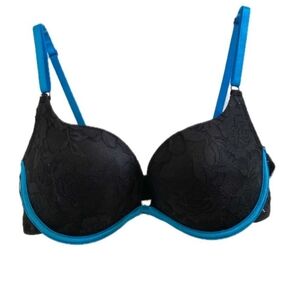 36D Frederick's of Hollywood